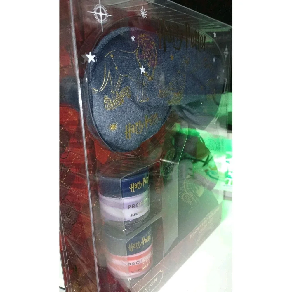 Profusion Cosmetics Harry Potter Holiday  Hogwarts Holiday Night Set NIB